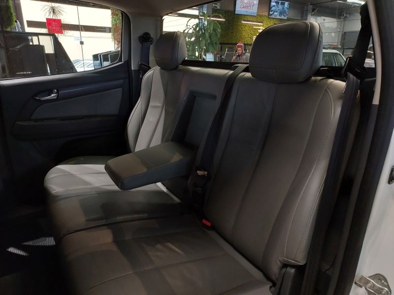Chevrolet S10 2.4 LTZ 4X2 CD 8V FLEX 4P MANUAL 2014/2014 BETIOLO NOVOS E SEMINOVOS LAJEADO / Carros no Vale
