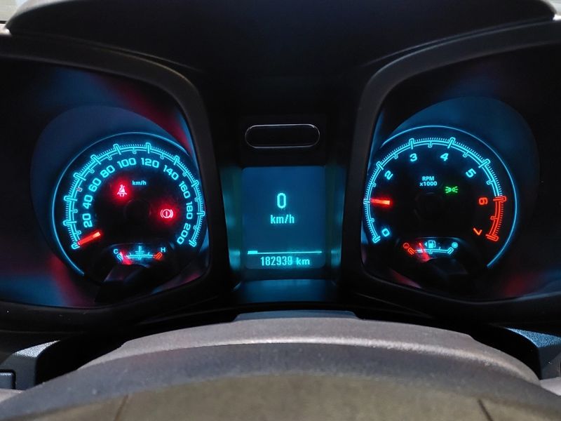 Chevrolet S10 2.4 LTZ 4X2 CD 8V FLEX 4P MANUAL 2014/2014 BETIOLO NOVOS E SEMINOVOS LAJEADO / Carros no Vale