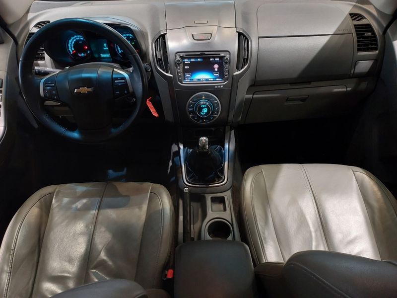Chevrolet S10 2.4 LTZ 4X2 CD 8V FLEX 4P MANUAL 2014/2014 BETIOLO NOVOS E SEMINOVOS LAJEADO / Carros no Vale