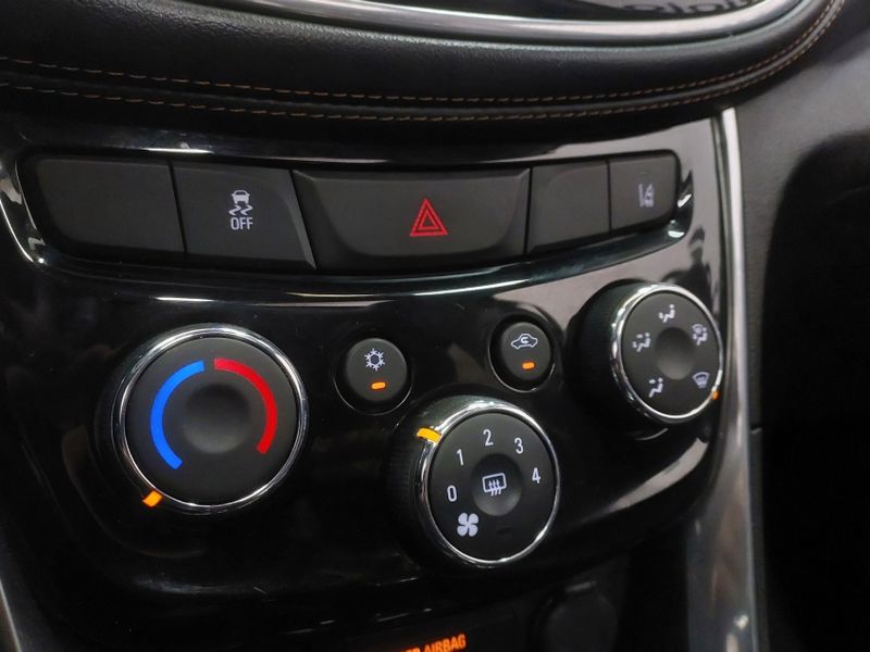 Chevrolet TRACKER 1.4 16V TURBO FLEX PREMIER AUTOMÁTICO 2019/2019 BETIOLO NOVOS E SEMINOVOS LAJEADO / Carros no Vale