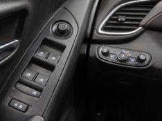 Chevrolet TRACKER 1.4 16V TURBO FLEX PREMIER AUTOMÁTICO 2019/2019 BETIOLO NOVOS E SEMINOVOS LAJEADO / Carros no Vale