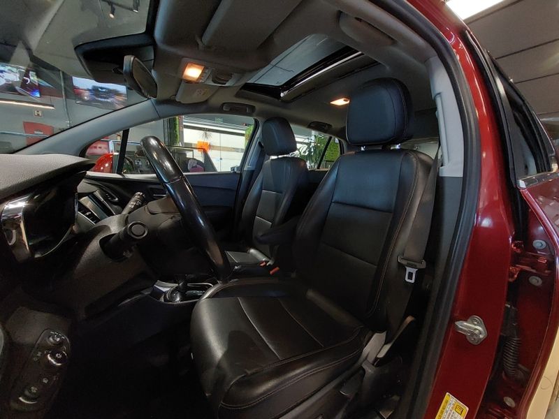 Chevrolet TRACKER 1.4 16V TURBO FLEX PREMIER AUTOMÁTICO 2018/2019 BETIOLO NOVOS E SEMINOVOS LAJEADO / Carros no Vale
