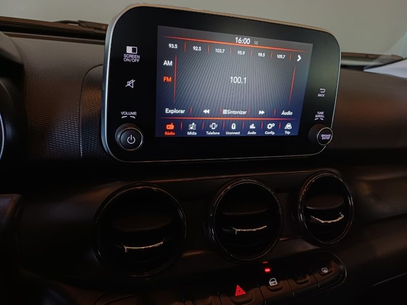 Fiat CRONOS 1.0 FIREFLY FLEX DRIVE MANUAL 2023/2024 BETIOLO NOVOS E SEMINOVOS LAJEADO / Carros no Vale