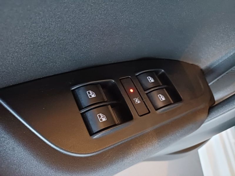 Fiat CRONOS 1.0 FIREFLY FLEX DRIVE MANUAL 2023/2024 BETIOLO NOVOS E SEMINOVOS LAJEADO / Carros no Vale