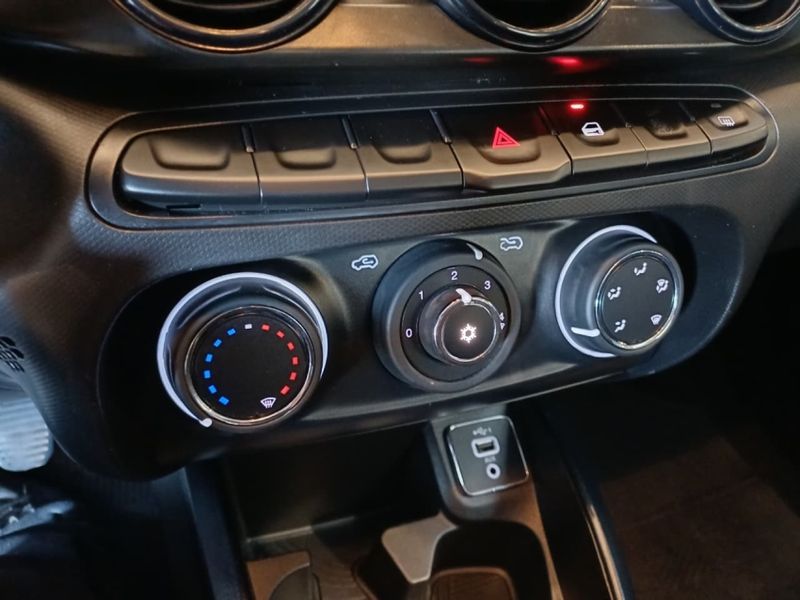 Fiat CRONOS 1.0 FIREFLY FLEX DRIVE MANUAL 2023/2024 BETIOLO NOVOS E SEMINOVOS LAJEADO / Carros no Vale