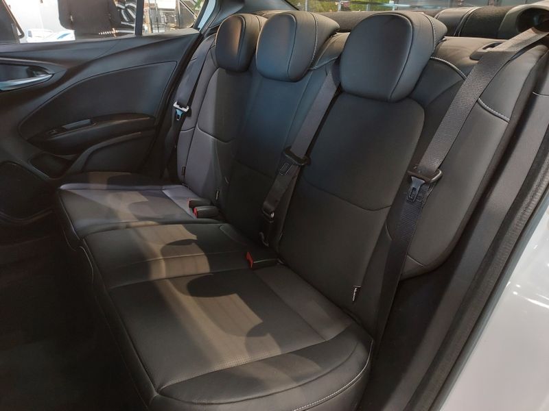 Fiat CRONOS 1.3 FIREFLY FLEX PRECISION CVT 2023/2024 BETIOLO NOVOS E SEMINOVOS LAJEADO / Carros no Vale Fiat CRONOS 1.3 FIREFLY FLEX PRECISION CVT 2023/2024 BETIOLO NOVOS E SEMINOVOS LAJEADO / Carros no Vale