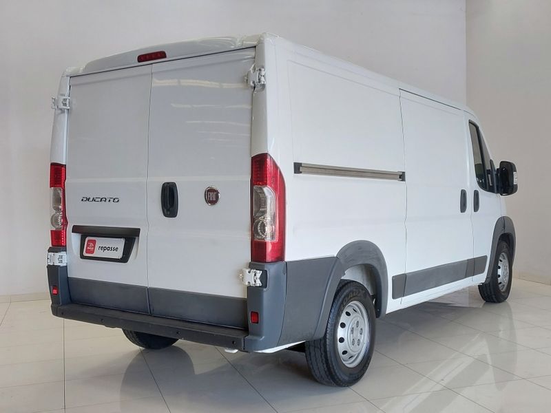 Fiat DUCATO 2.3 MULTIJET DIESEL CARGO CURTO MANUAL 2017/2018 BETIOLO NOVOS E SEMINOVOS LAJEADO / Carros no Vale Fiat DUCATO 2.3 MULTIJET DIESEL CARGO CURTO MANUAL 2017/2018 BETIOLO NOVOS E SEMINOVOS LAJEADO / Carros no Vale