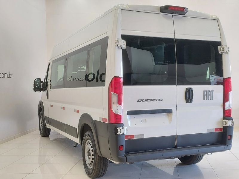 Fiat Ducato Minibus LUXO 13M 16L 2.2 2025/2026 BETIOLO NOVOS E SEMINOVOS LAJEADO / Carros no Vale Fiat Ducato Minibus LUXO 13M 16L 2.2 2025/2026 BETIOLO NOVOS E SEMINOVOS LAJEADO / Carros no Vale