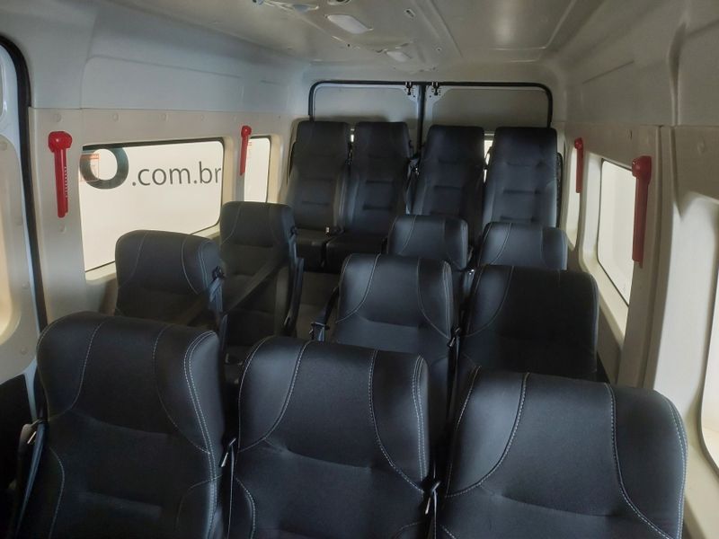 Fiat Ducato Minibus LUXO 13M 16L 2.2 2025/2026 BETIOLO NOVOS E SEMINOVOS LAJEADO / Carros no Vale Fiat Ducato Minibus LUXO 13M 16L 2.2 2025/2026 BETIOLO NOVOS E SEMINOVOS LAJEADO / Carros no Vale