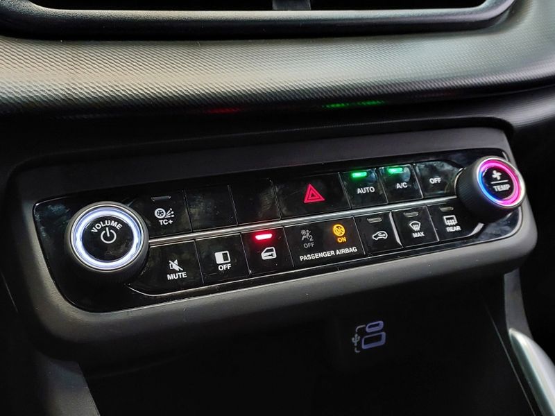 Fiat FASTBACK 1.0 TURBO 200 FLEX CVT 2025/2026 BETIOLO NOVOS E SEMINOVOS LAJEADO / Carros no Vale