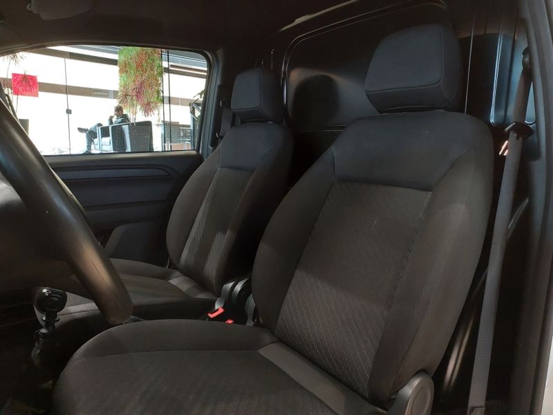 Fiat FIORINO 1.4 MPI FURGÃO ENDURANCE 8V FLEX 2P MANUAL 2023/2024 BETIOLO NOVOS E SEMINOVOS LAJEADO / Carros no Vale Fiat FIORINO 1.4 MPI FURGÃO ENDURANCE 8V FLEX 2P MANUAL 2023/2024 BETIOLO NOVOS E SEMINOVOS LAJEADO / Carros no Vale