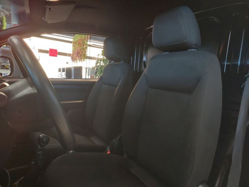 Fiat FIORINO 1.4 MPI FURGÃO ENDURANCE 8V FLEX 2P MANUAL 2024/2025 BETIOLO NOVOS E SEMINOVOS LAJEADO / Carros no Vale Fiat FIORINO 1.4 MPI FURGÃO ENDURANCE 8V FLEX 2P MANUAL 2024/2025 BETIOLO NOVOS E SEMINOVOS LAJEADO / Carros no Vale