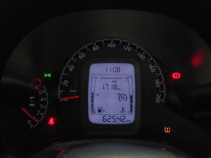 Fiat MOBI 1.0 EVO FLEX LIKE MANUAL 2024/2024 BETIOLO NOVOS E SEMINOVOS LAJEADO / Carros no Vale