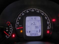 Fiat MOBI 1.0 EVO FLEX LIKE MANUAL 2024/2025 BETIOLO NOVOS E SEMINOVOS LAJEADO / Carros no Vale