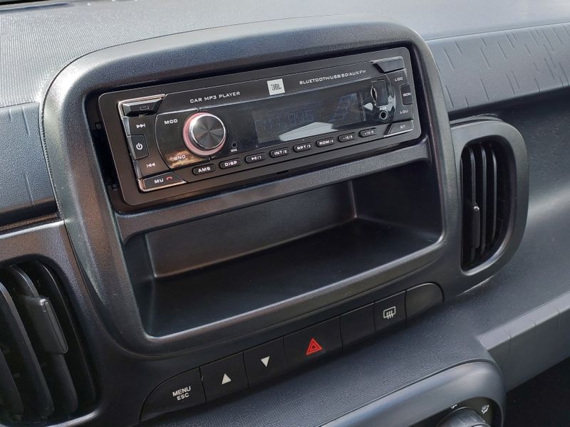 Fiat MOBI 1.0 EVO FLEX LIKE MANUAL 2023/2024 BETIOLO NOVOS E SEMINOVOS LAJEADO / Carros no Vale