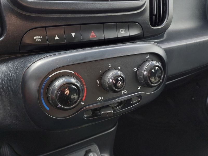Fiat MOBI 1.0 EVO FLEX LIKE MANUAL 2023/2024 BETIOLO NOVOS E SEMINOVOS LAJEADO / Carros no Vale
