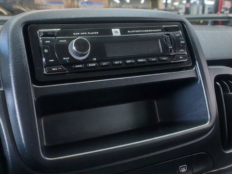Fiat MOBI 1.0 EVO FLEX LIKE MANUAL 2023/2024 BETIOLO NOVOS E SEMINOVOS LAJEADO / Carros no Vale