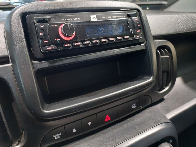 Fiat MOBI 1.0 EVO FLEX LIKE MANUAL 2023/2024 BETIOLO NOVOS E SEMINOVOS LAJEADO / Carros no Vale