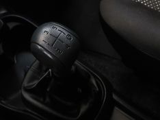Fiat MOBI 1.0 EVO FLEX LIKE MANUAL 2023/2023 BETIOLO NOVOS E SEMINOVOS LAJEADO / Carros no Vale