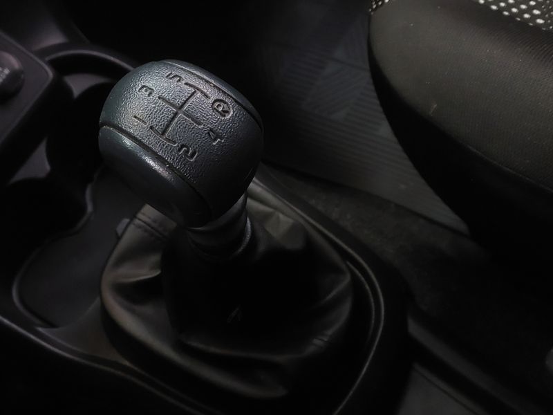 Fiat MOBI 1.0 EVO FLEX LIKE MANUAL 2023/2024 BETIOLO NOVOS E SEMINOVOS LAJEADO / Carros no Vale