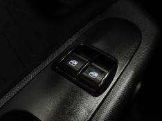 Fiat MOBI 1.0 EVO FLEX LIKE MANUAL 2023/2024 BETIOLO NOVOS E SEMINOVOS LAJEADO / Carros no Vale