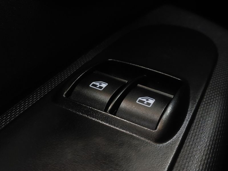 Fiat MOBI 1.0 EVO FLEX LIKE MANUAL 2023/2024 BETIOLO NOVOS E SEMINOVOS LAJEADO / Carros no Vale