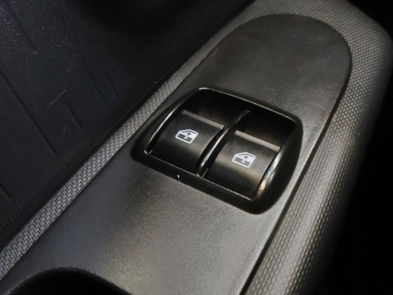 Fiat MOBI 1.0 EVO FLEX LIKE MANUAL 2024/2024 BETIOLO NOVOS E SEMINOVOS LAJEADO / Carros no Vale