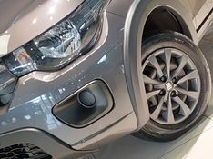 Fiat MOBI 1.0 EVO FLEX LIKE MANUAL 2023/2024 BETIOLO NOVOS E SEMINOVOS LAJEADO / Carros no Vale