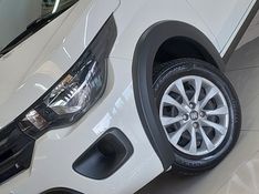 Fiat MOBI 1.0 EVO FLEX LIKE MANUAL 2022/2023 BETIOLO NOVOS E SEMINOVOS LAJEADO / Carros no Vale