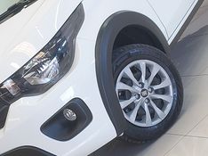 Fiat MOBI 1.0 EVO FLEX LIKE MANUAL 2024/2025 BETIOLO NOVOS E SEMINOVOS LAJEADO / Carros no Vale