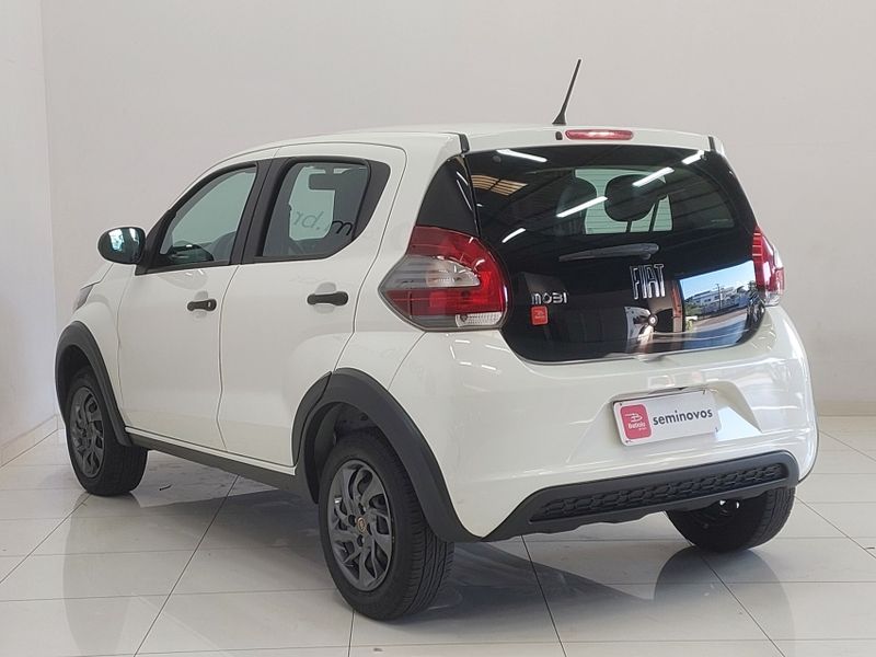 Fiat MOBI 1.0 EVO FLEX LIKE MANUAL 2023/2024 BETIOLO NOVOS E SEMINOVOS LAJEADO / Carros no Vale