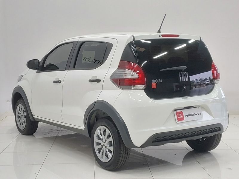 Fiat MOBI 1.0 EVO FLEX LIKE MANUAL 2023/2024 BETIOLO NOVOS E SEMINOVOS LAJEADO / Carros no Vale