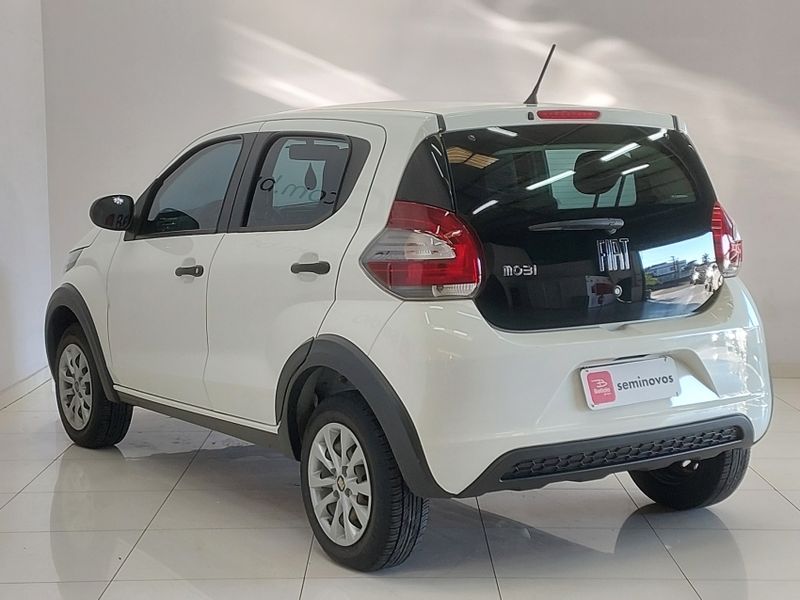 Fiat MOBI 1.0 EVO FLEX LIKE MANUAL 2023/2024 BETIOLO NOVOS E SEMINOVOS LAJEADO / Carros no Vale