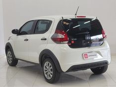 Fiat MOBI 1.0 EVO FLEX LIKE MANUAL 2022/2023 BETIOLO NOVOS E SEMINOVOS LAJEADO / Carros no Vale