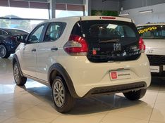 Fiat MOBI 1.0 EVO FLEX LIKE MANUAL 2023/2024 BETIOLO NOVOS E SEMINOVOS LAJEADO / Carros no Vale