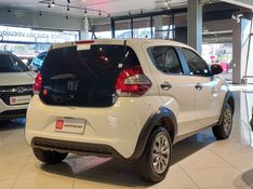 Fiat MOBI 1.0 EVO FLEX LIKE MANUAL 2024/2024 BETIOLO NOVOS E SEMINOVOS LAJEADO / Carros no Vale