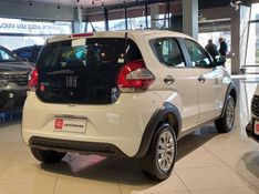 Fiat MOBI 1.0 EVO FLEX LIKE MANUAL 2023/2024 BETIOLO NOVOS E SEMINOVOS LAJEADO / Carros no Vale