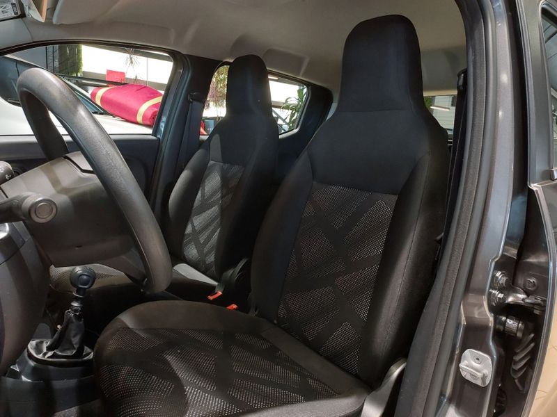 Fiat MOBI 1.0 EVO FLEX LIKE MANUAL 2023/2024 BETIOLO NOVOS E SEMINOVOS LAJEADO / Carros no Vale