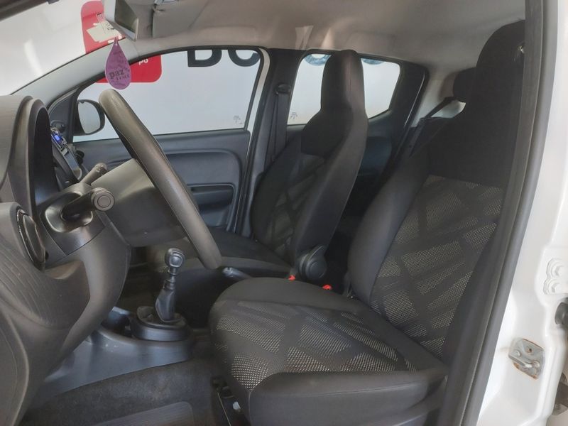 Fiat MOBI 1.0 EVO FLEX LIKE MANUAL 2023/2024 BETIOLO NOVOS E SEMINOVOS LAJEADO / Carros no Vale