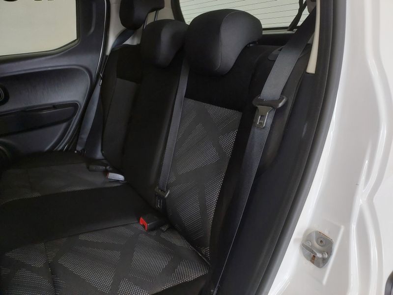 Fiat MOBI 1.0 EVO FLEX LIKE MANUAL 2024/2024 BETIOLO NOVOS E SEMINOVOS LAJEADO / Carros no Vale