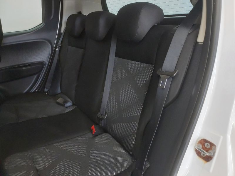 Fiat MOBI 1.0 EVO FLEX LIKE MANUAL 2022/2023 BETIOLO NOVOS E SEMINOVOS LAJEADO / Carros no Vale Fiat MOBI 1.0 EVO FLEX LIKE MANUAL 2022/2023 BETIOLO NOVOS E SEMINOVOS LAJEADO / Carros no Vale