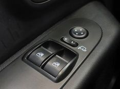 Fiat MOBI 1.0 EVO FLEX TREKKING MANUAL 2023/2024 BETIOLO NOVOS E SEMINOVOS LAJEADO / Carros no Vale