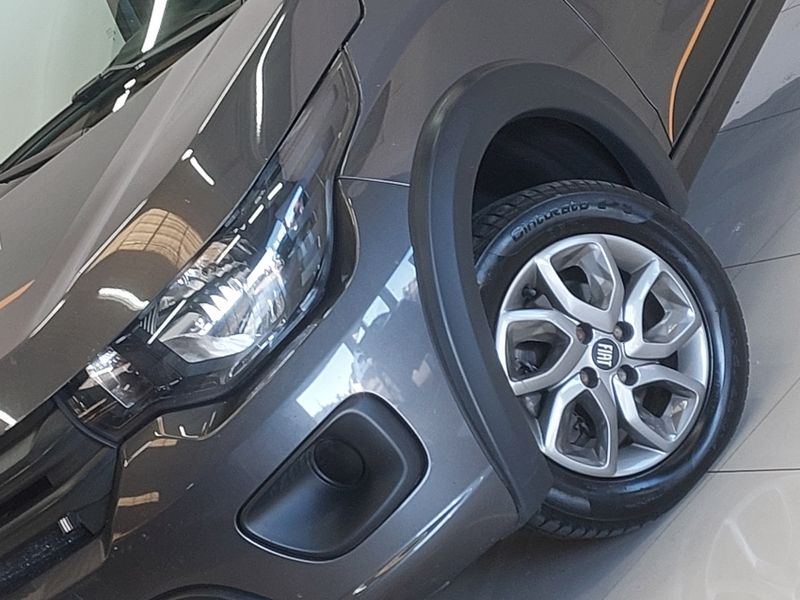 Fiat MOBI 1.0 EVO FLEX TREKKING MANUAL 2023/2024 BETIOLO NOVOS E SEMINOVOS LAJEADO / Carros no Vale