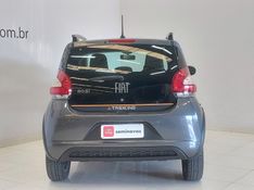 Fiat MOBI 1.0 EVO FLEX TREKKING MANUAL 2023/2024 BETIOLO NOVOS E SEMINOVOS LAJEADO / Carros no Vale