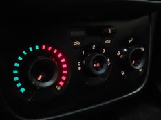 Fiat PUNTO 1.8 BLACKMOTION 16V FLEX 4P AUTOMATIZADO 2016/2017 BETIOLO NOVOS E SEMINOVOS LAJEADO / Carros no Vale