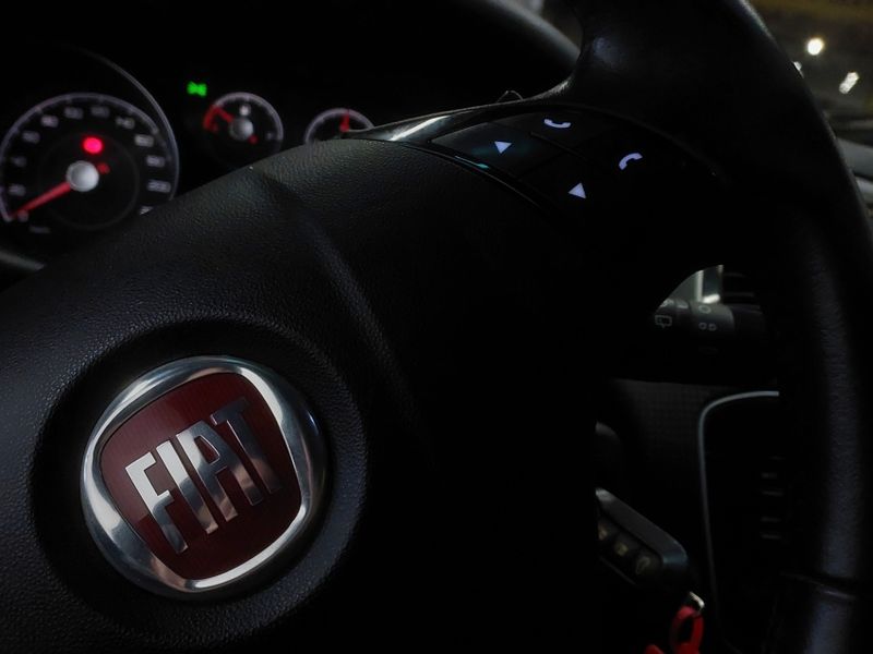 Fiat PUNTO 1.8 BLACKMOTION 16V FLEX 4P AUTOMATIZADO 2016/2017 BETIOLO NOVOS E SEMINOVOS LAJEADO / Carros no Vale