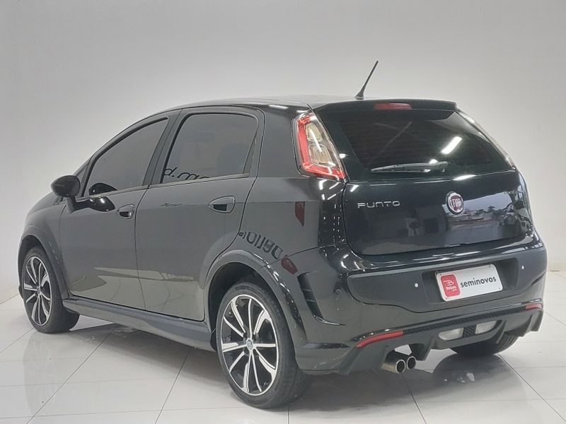Fiat PUNTO 1.8 BLACKMOTION 16V FLEX 4P AUTOMATIZADO 2016/2017 BETIOLO NOVOS E SEMINOVOS LAJEADO / Carros no Vale