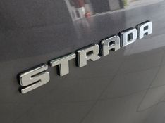 Fiat STRADA 1.3 FIREFLY FLEX VOLCANO CD MANUAL 2023/2024 BETIOLO NOVOS E SEMINOVOS LAJEADO / Carros no Vale