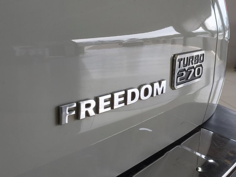 Fiat TORO 1.3 TURBO 270 FLEX FREEDOM AT6 2021/2022 BETIOLO NOVOS E SEMINOVOS LAJEADO / Carros no Vale