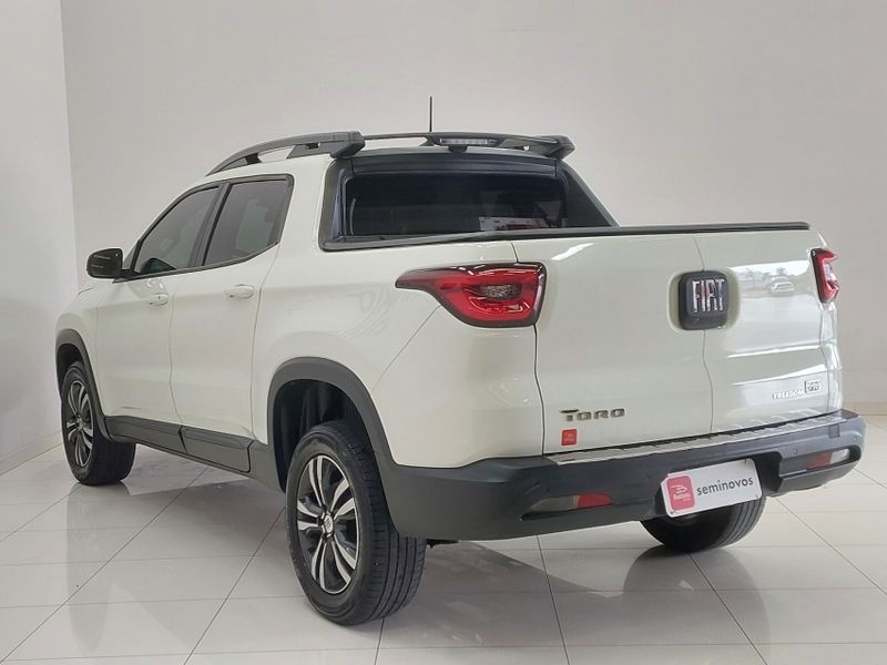 Fiat TORO 1.3 TURBO 270 FLEX FREEDOM AT6 2021/2022 BETIOLO NOVOS E SEMINOVOS LAJEADO / Carros no Vale